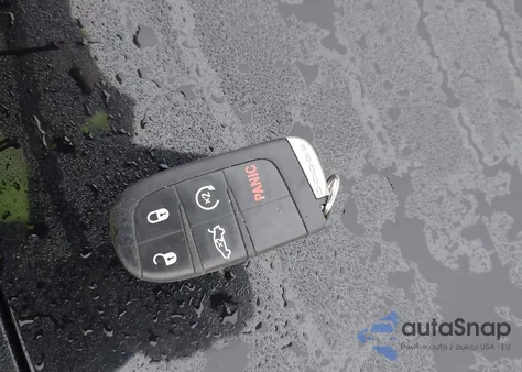 2013 Dodge Dart Limited z USA, uszkodzony, nr VIN 1C3CDFCA5DD103958